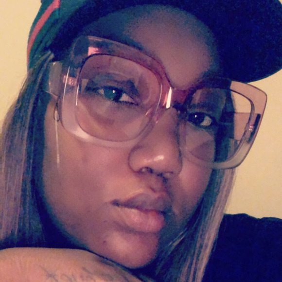 Summertime Sunglasses 😎 - Picture 4 of 6